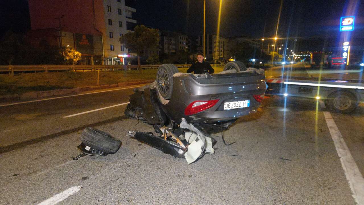 Çarpmanın şiddetiyle 250 metre savruldu! Sürücünün durumu ağır 1